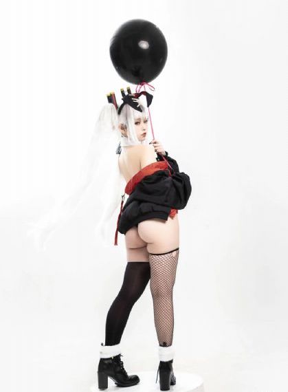 把电击乳夹乖乖戴上被迫调教